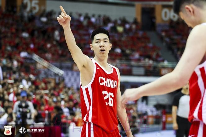 朱俊龙全场出战18分钟，4中2得到4分5篮板2抢断3盖帽